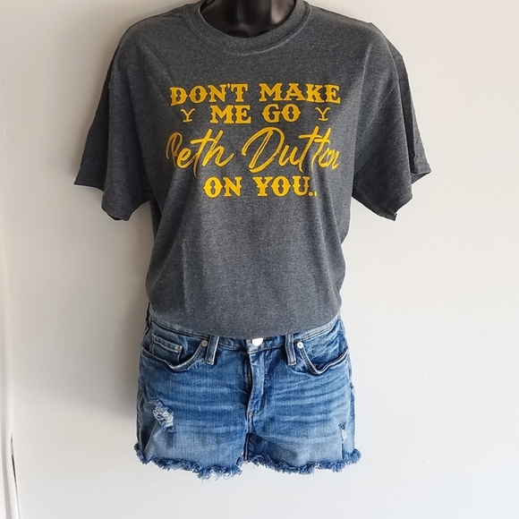 Gildan Tops - Yellowstone Beth Dutton Graphics T-Shirt